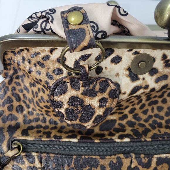 Jessica Simpson leopard print kiss lock fold over crossbody clutch brown Y2K - Picture 6 of 10